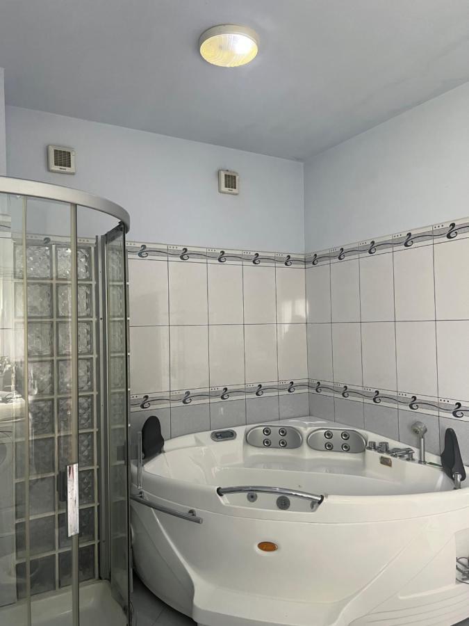 Guest House Pulake Berat Exterior foto