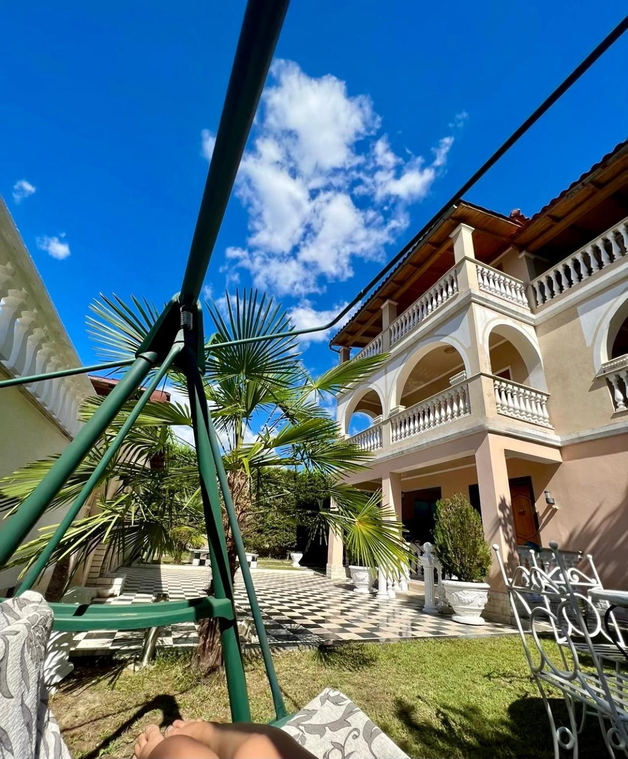 Guest House Pulake Berat Exterior foto